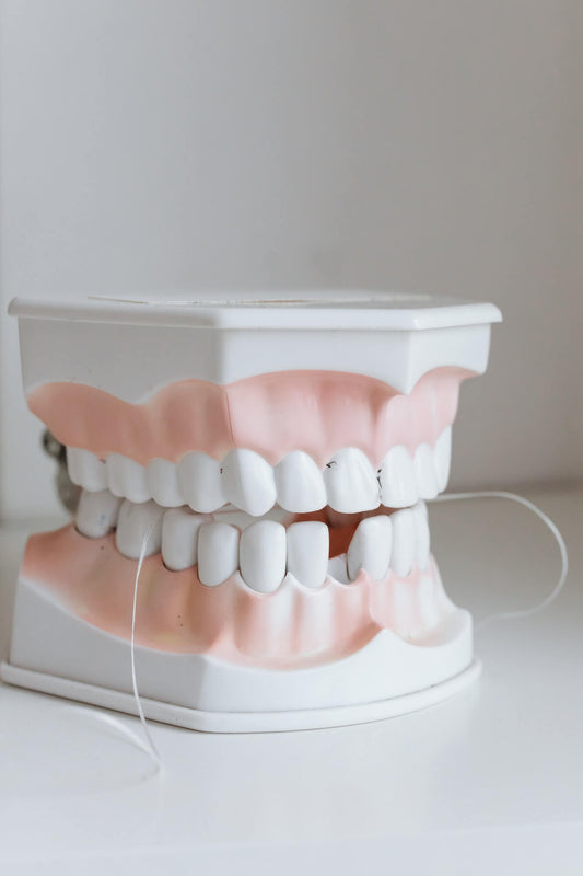Do cavities cause bad breath?